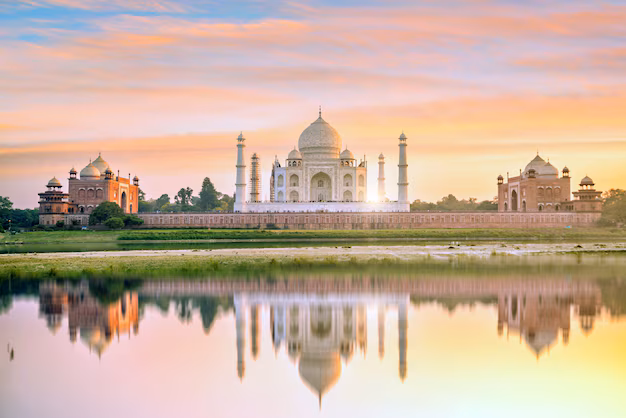 The Taj Mahal: A Symbol of Love and Mughal Architecture